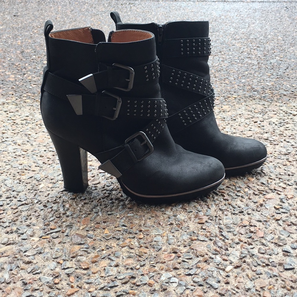 Śofft heeled booties